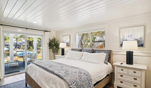 Lakefront bedroom