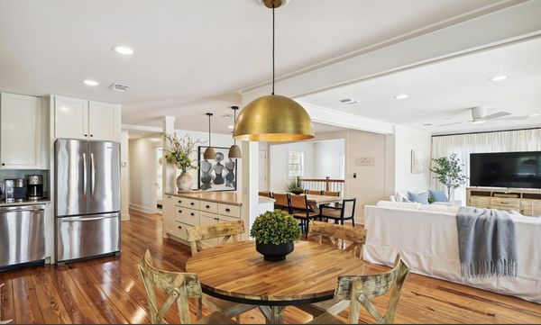Kitchen with breakfast nook